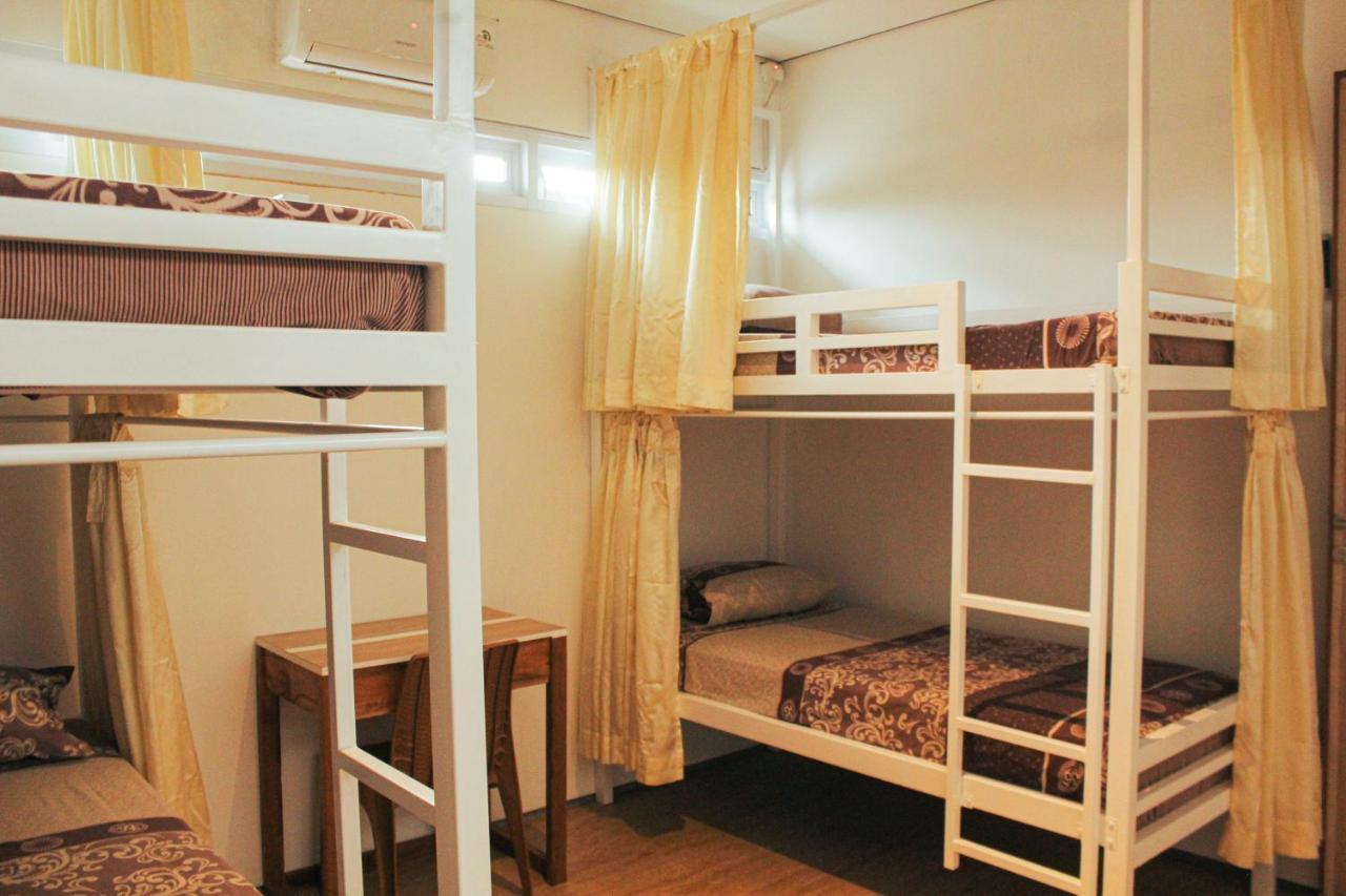 Rion Hostel Bogor Eksteriør billede