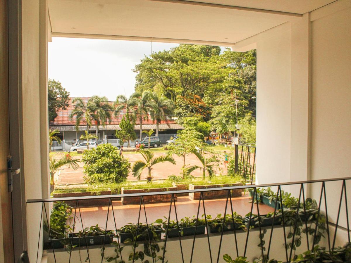 Rion Hostel Bogor Eksteriør billede