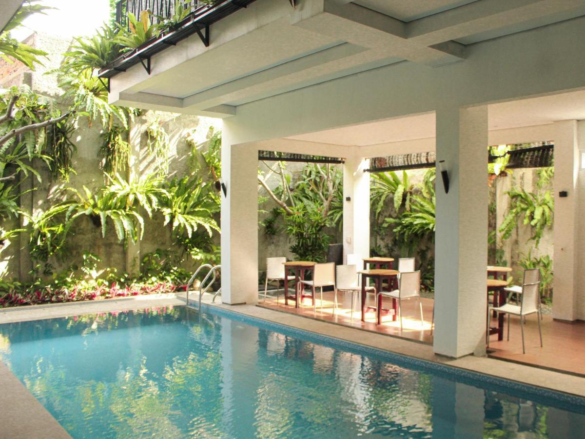 Rion Hostel Bogor Eksteriør billede