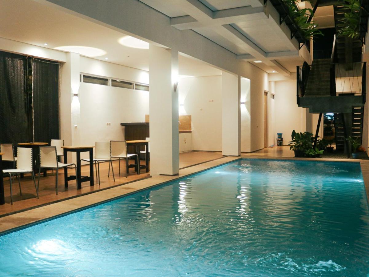 Rion Hostel Bogor Eksteriør billede