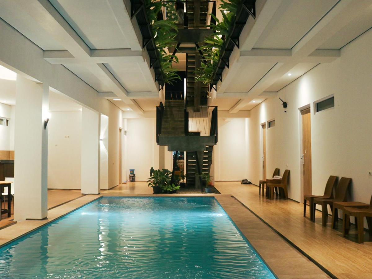 Rion Hostel Bogor Eksteriør billede