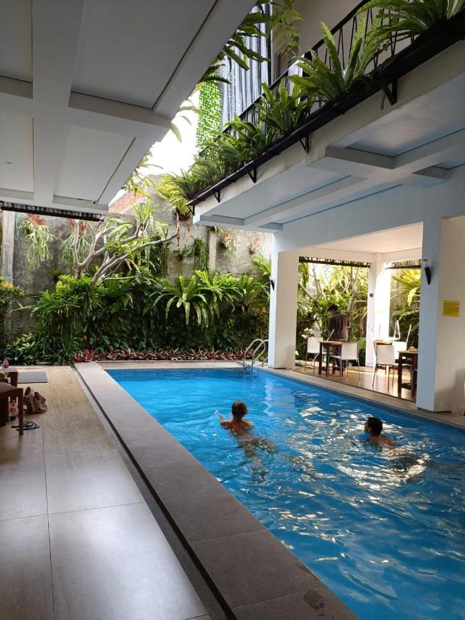 Rion Hostel Bogor Eksteriør billede